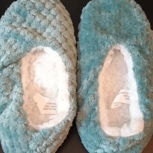 Cozy Teal Fuzzy Slippers